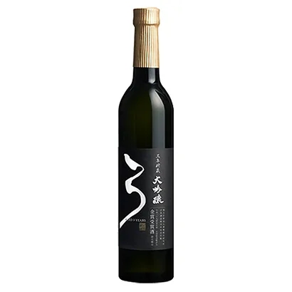 簡(jiǎn)約奢華的低度數(shù)酒精飲料包裝設(shè)計(jì)欣賞(圖3)